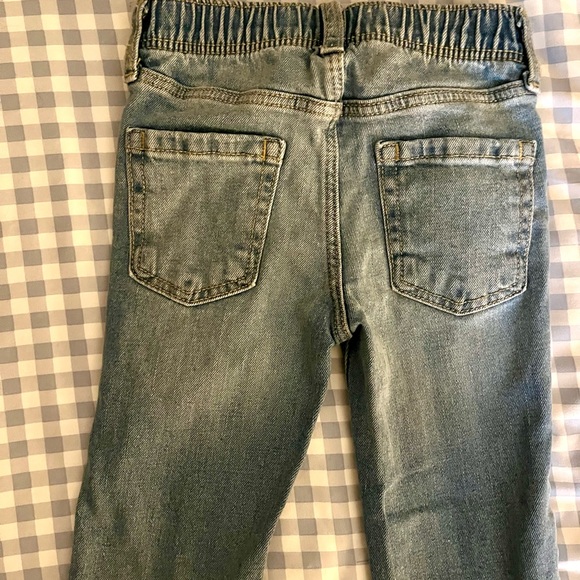 Old Navy Kids Jeans in Classic Blue - Picture 2 of 5